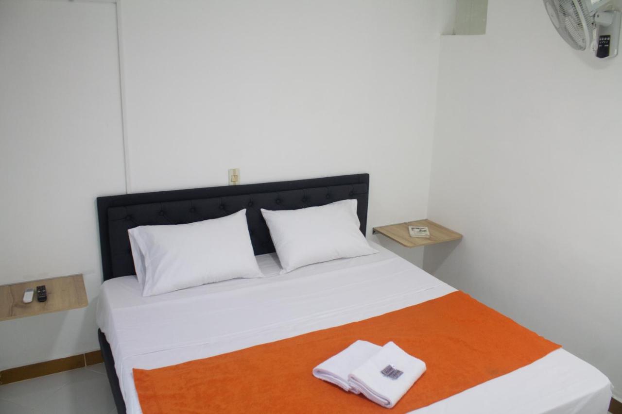 Hotel Picasso 70 Medellín Eksteriør bilde