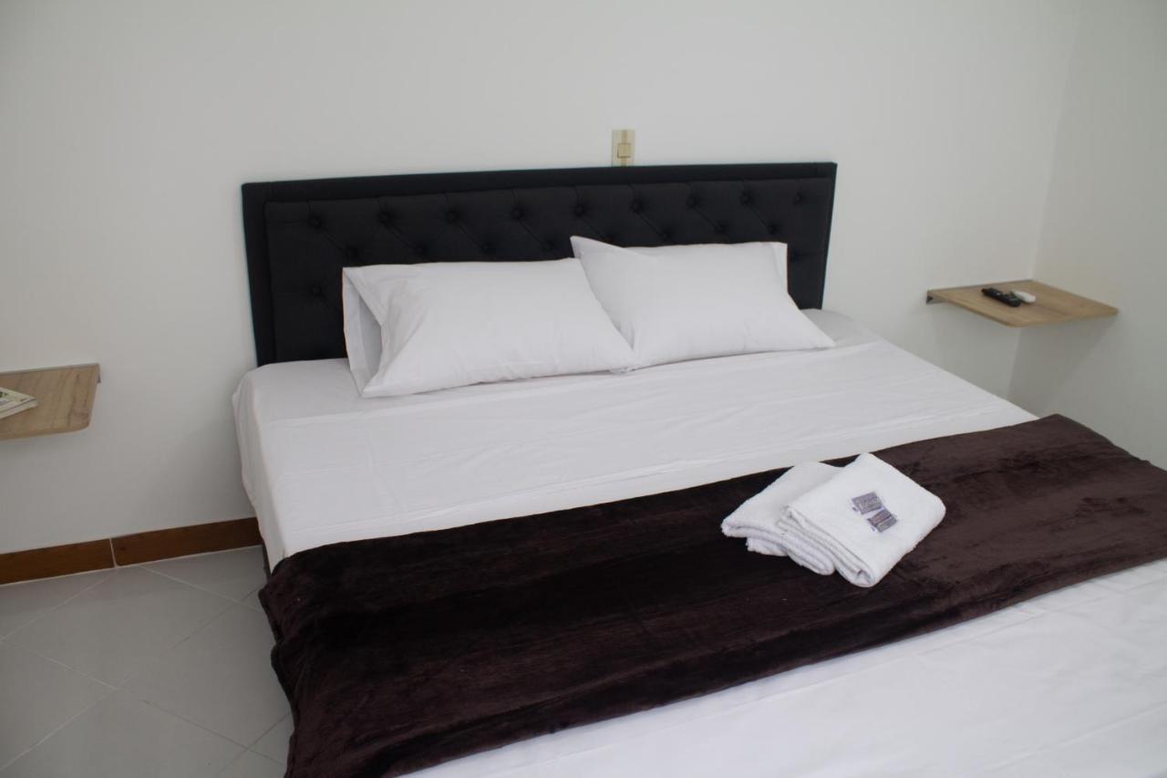 Hotel Picasso 70 Medellín Eksteriør bilde