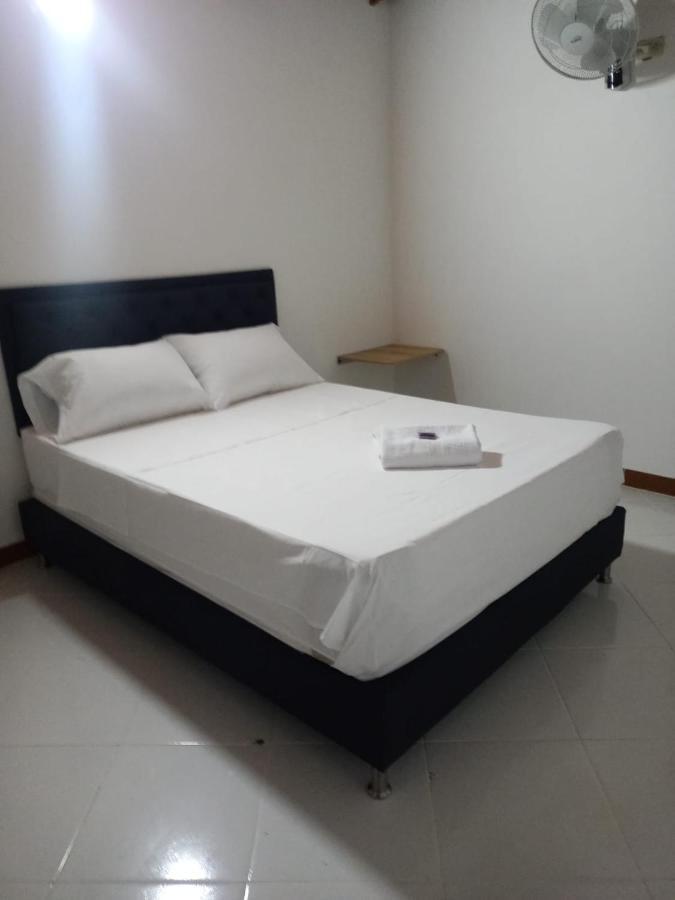 Hotel Picasso 70 Medellín Eksteriør bilde