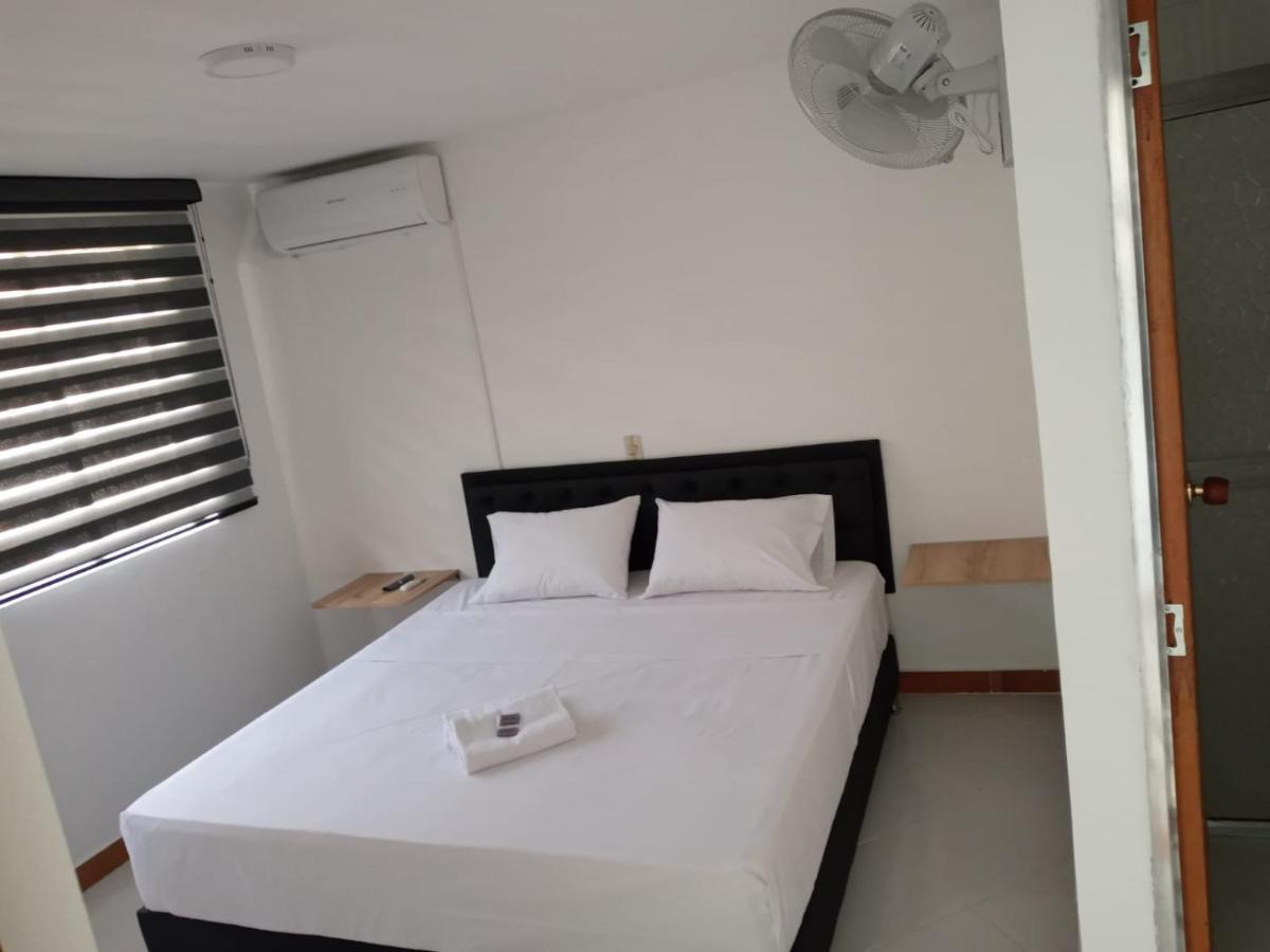 Hotel Picasso 70 Medellín Eksteriør bilde