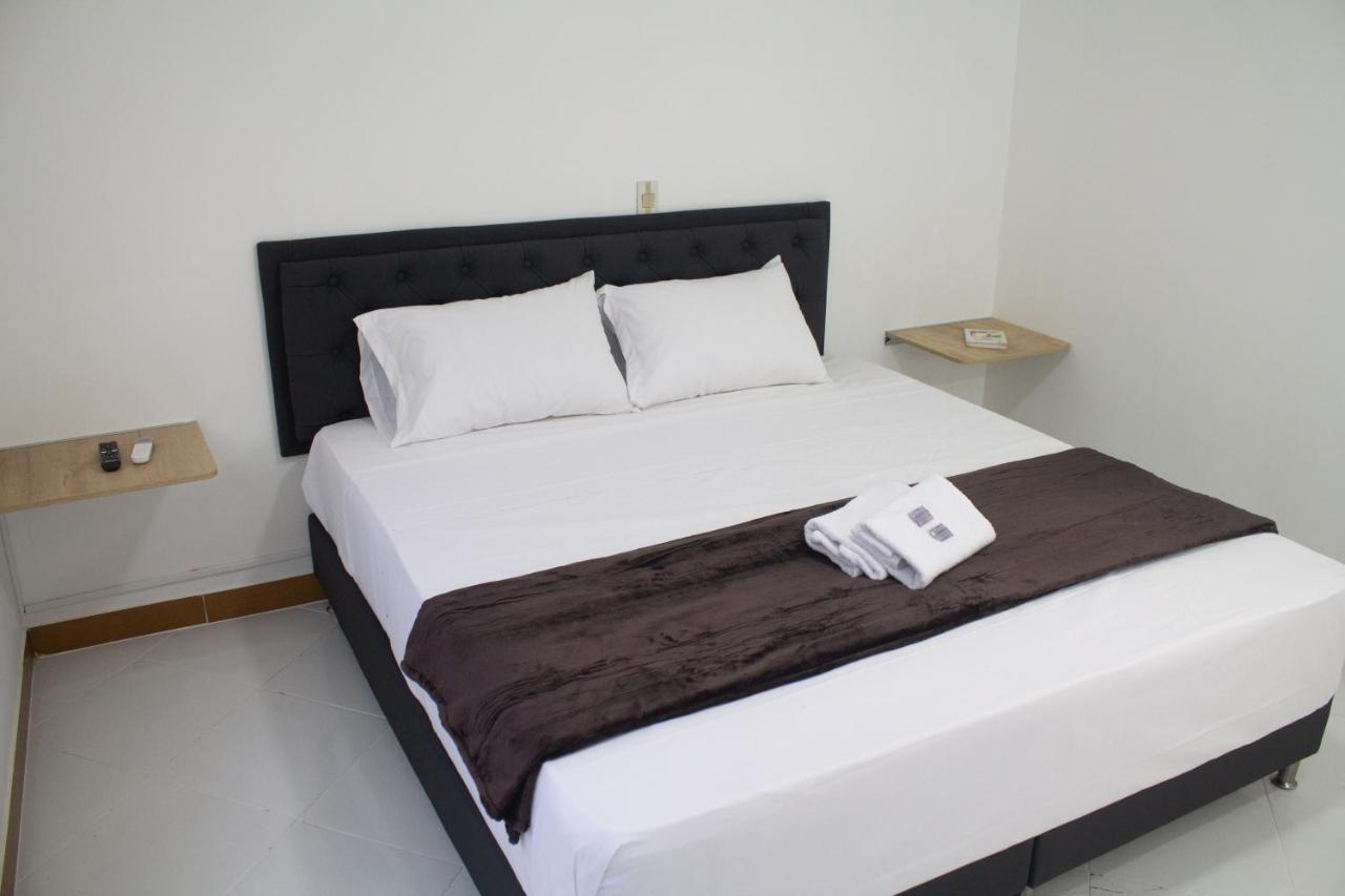 Hotel Picasso 70 Medellín Eksteriør bilde