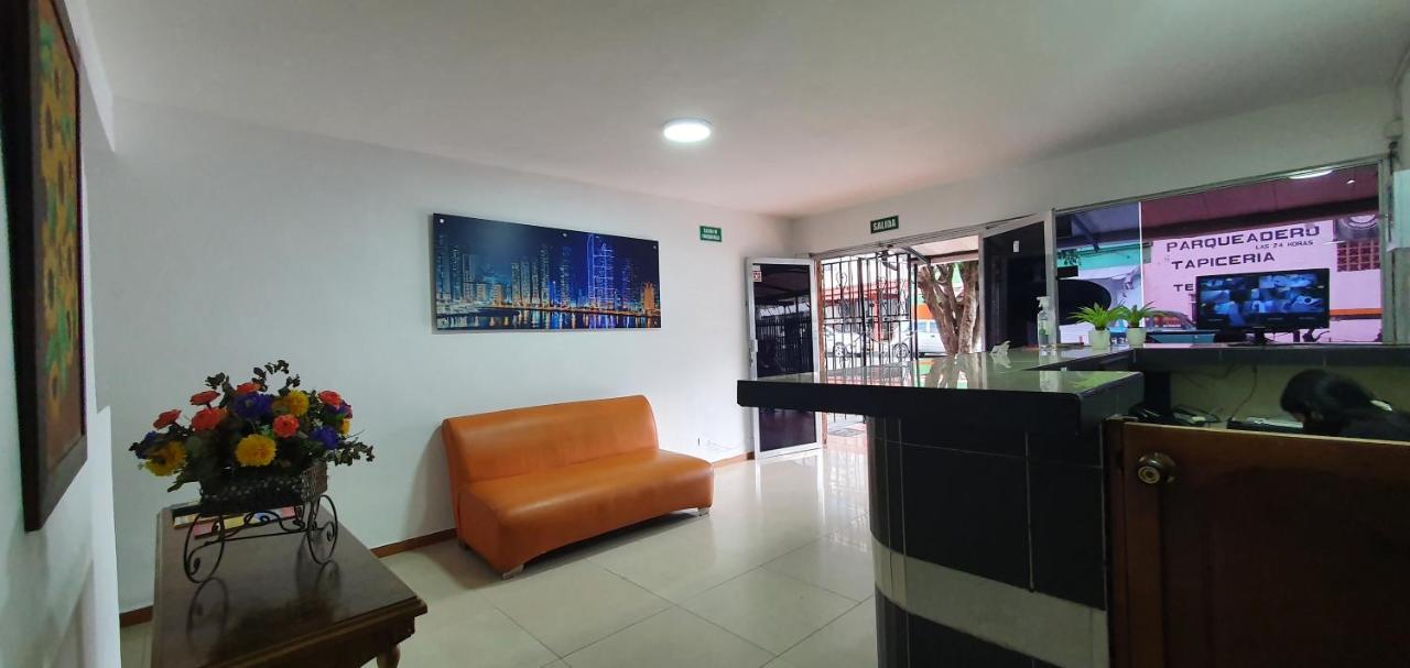 Hotel Picasso 70 Medellín Eksteriør bilde