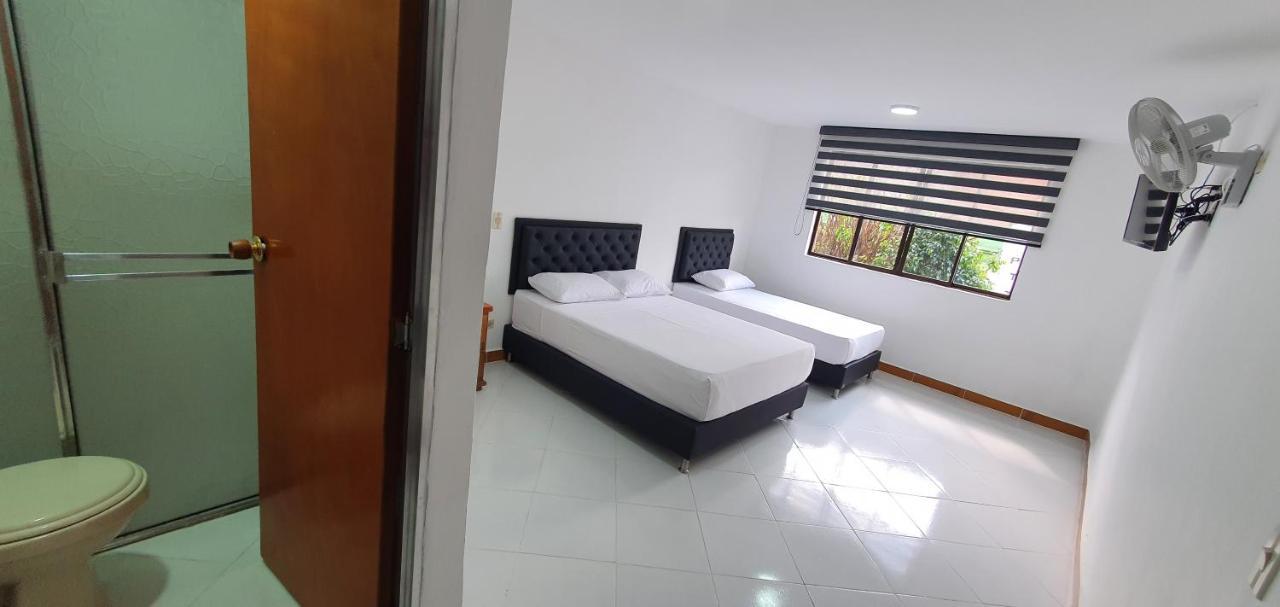 Hotel Picasso 70 Medellín Eksteriør bilde