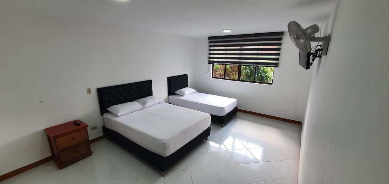 Hotel Picasso 70 Medellín Eksteriør bilde