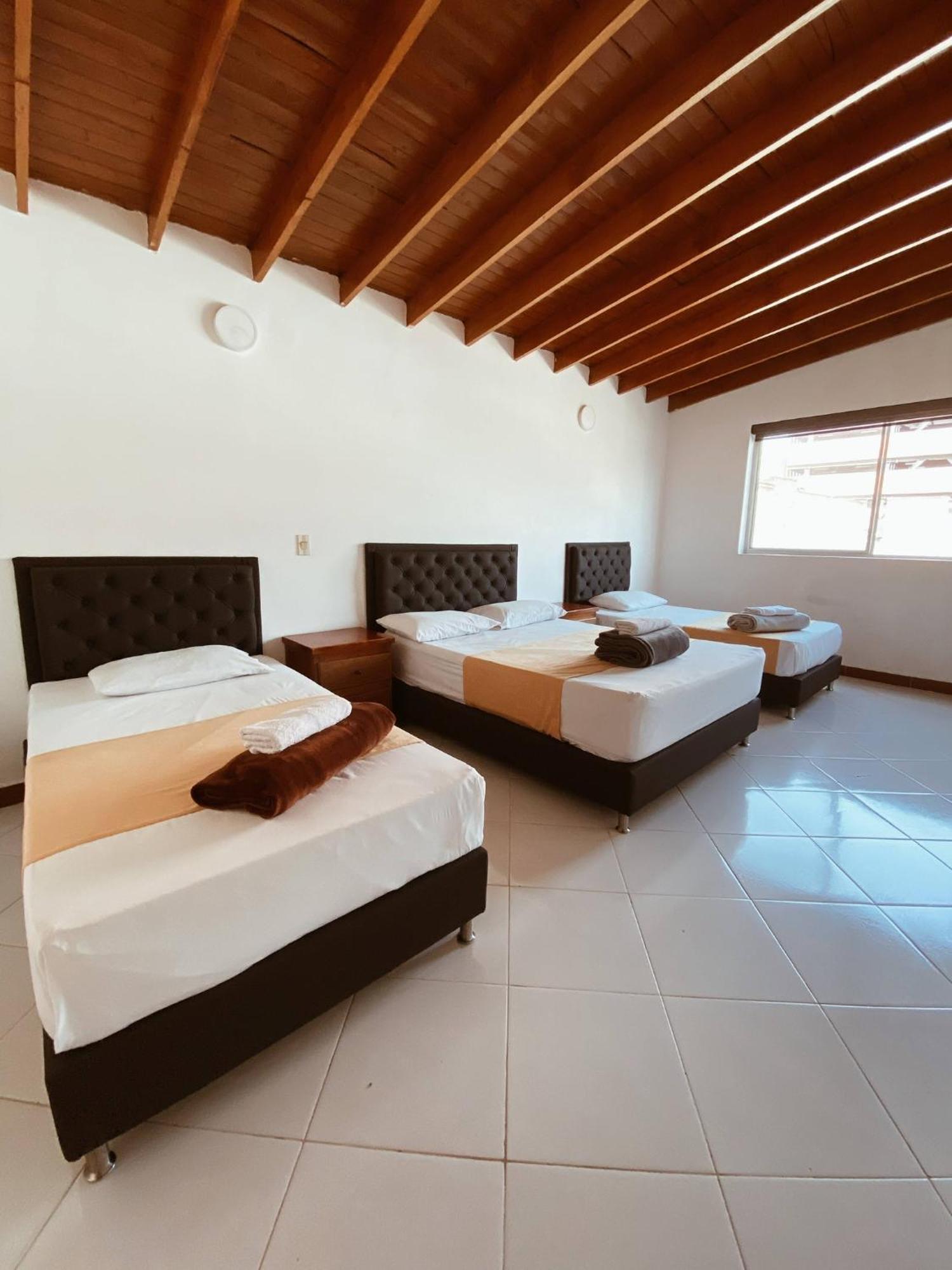 Hotel Picasso 70 Medellín Eksteriør bilde